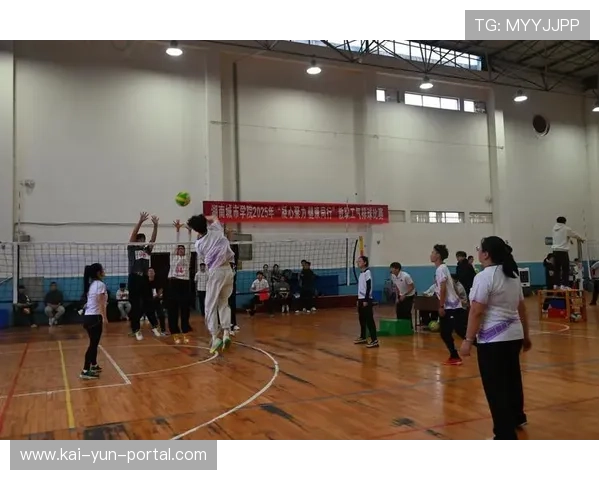 排球进校园活动在八城市同步启动,跨界选手分享经验 排球进校园活动在八城市同步启动,跨界选手分享经验